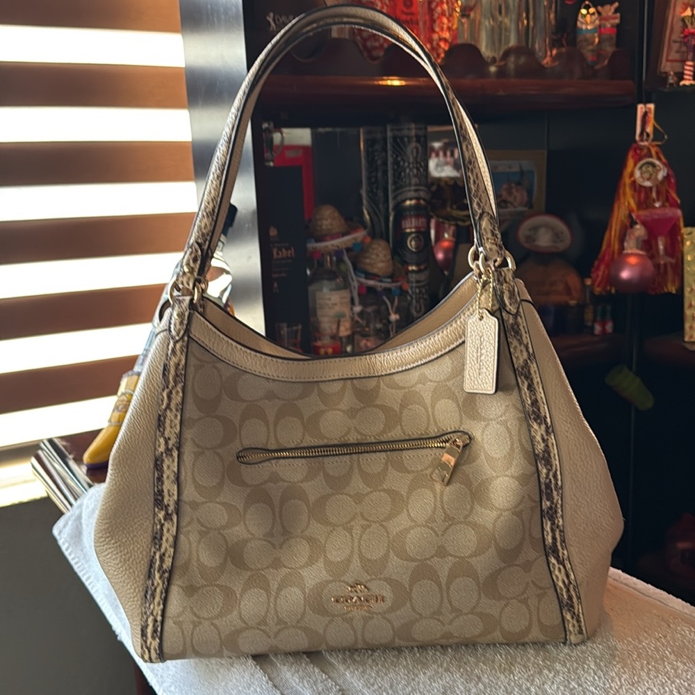 Coach Kristy Shoulder Bag